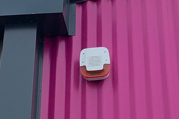 Réalisation d'une pose d'alarme par Barreau SARL, électricien à Chauché en Vendée
